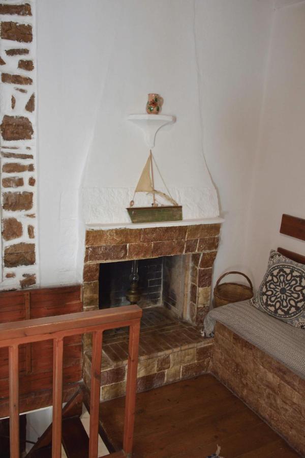 Traditional House Kassandra'S Guest House Ermioni Bagian luar foto